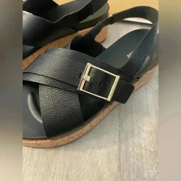 MICHAEL KORS - Easton Sandal Black 8 - Picture 11 of 12